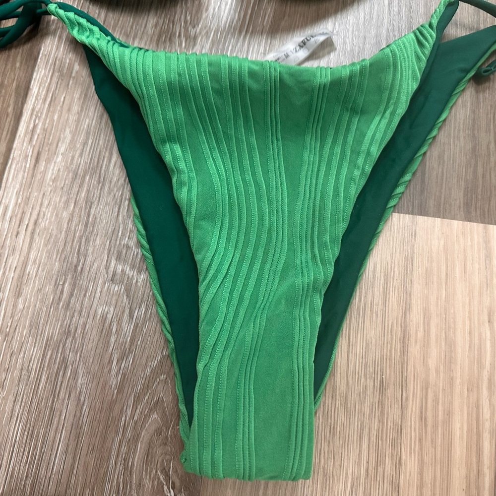Bikini green medium NWOT - Picture 5 of 5